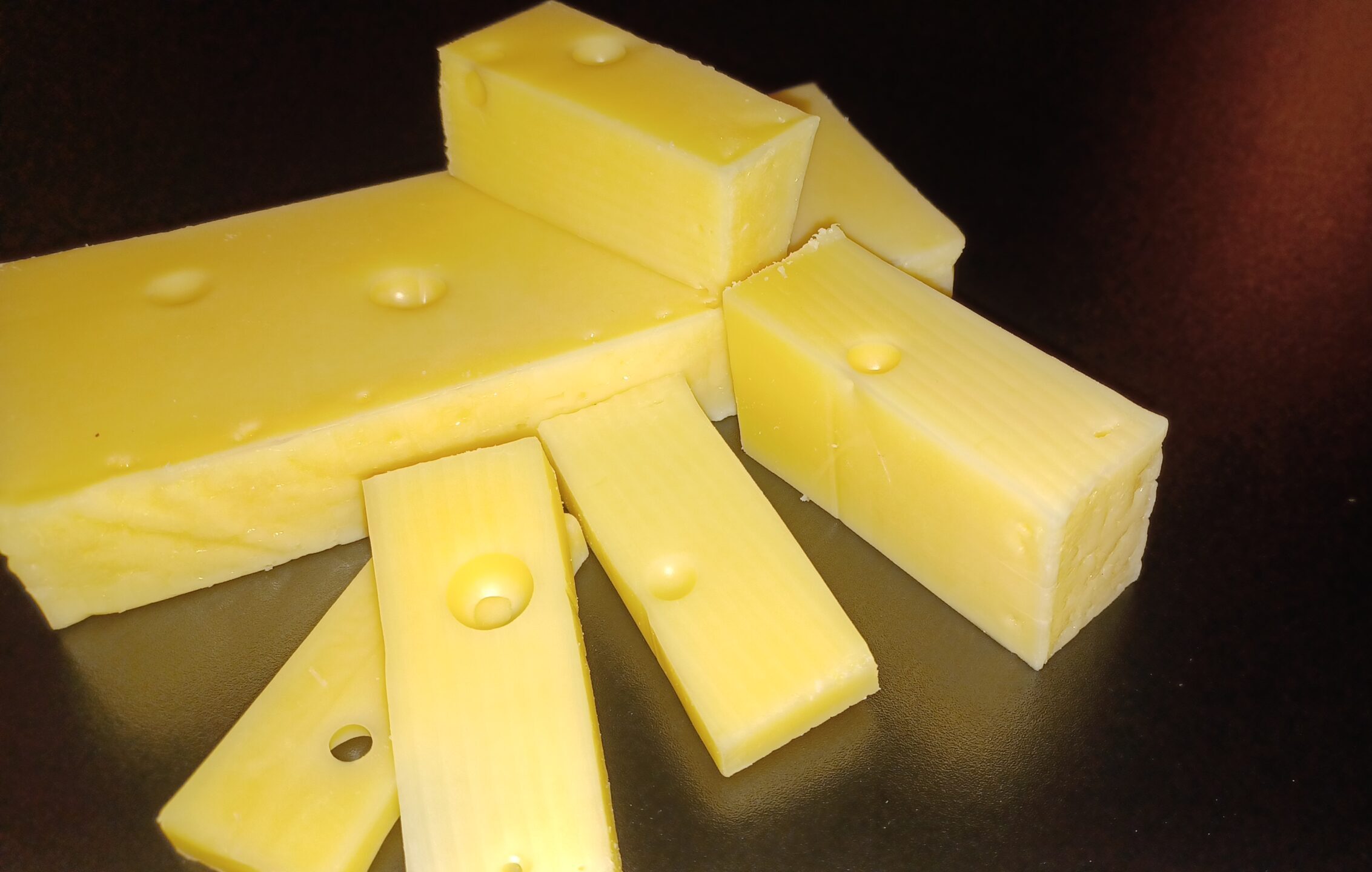 Picture of cheese as example for taxes on a loss